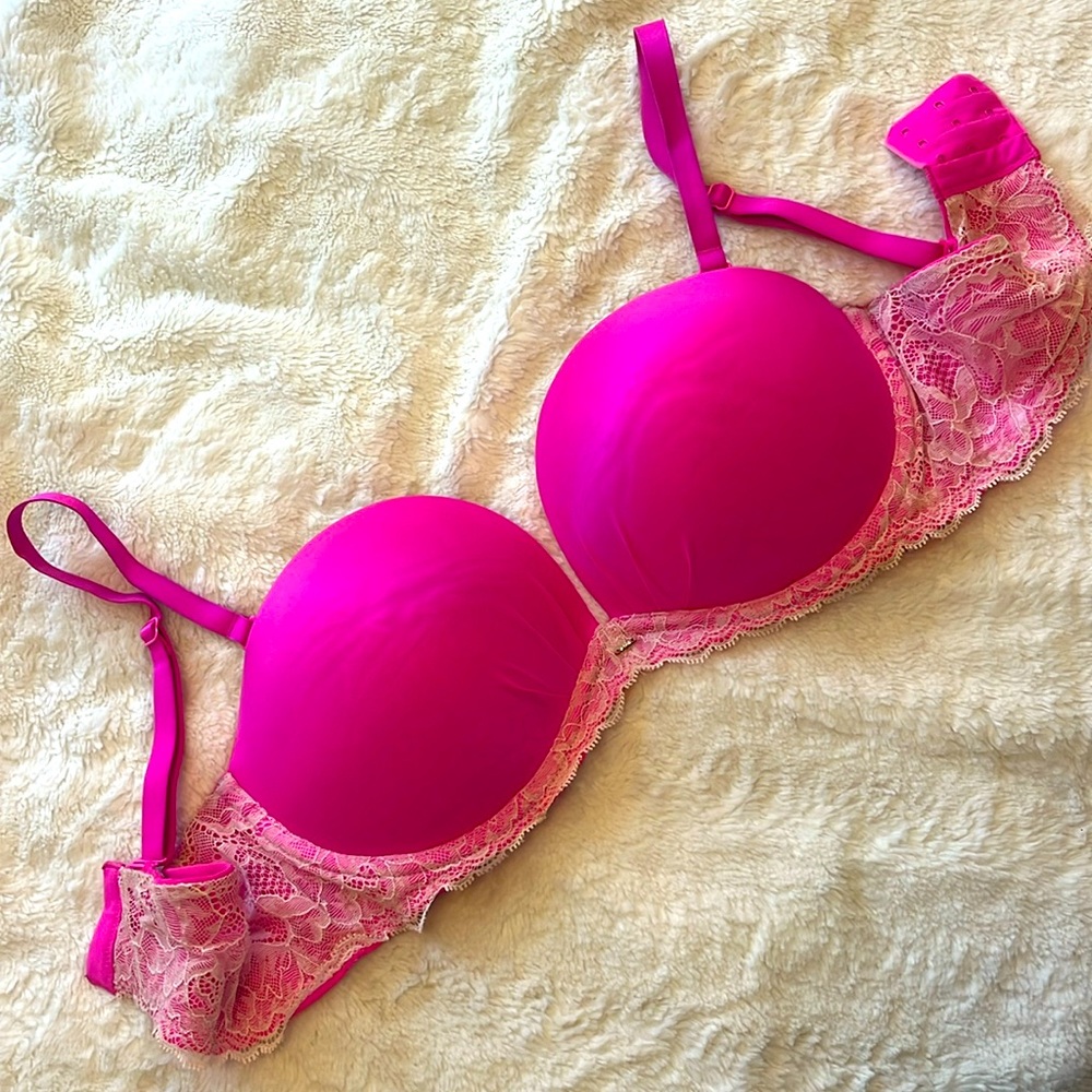 VICTORIA’S SECRET Strapless Bra (pink and clear removable straps)